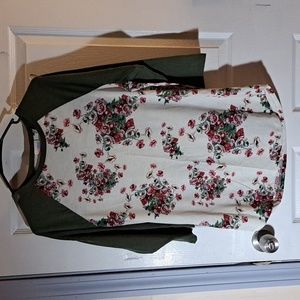 Lularoe Randy floral tee